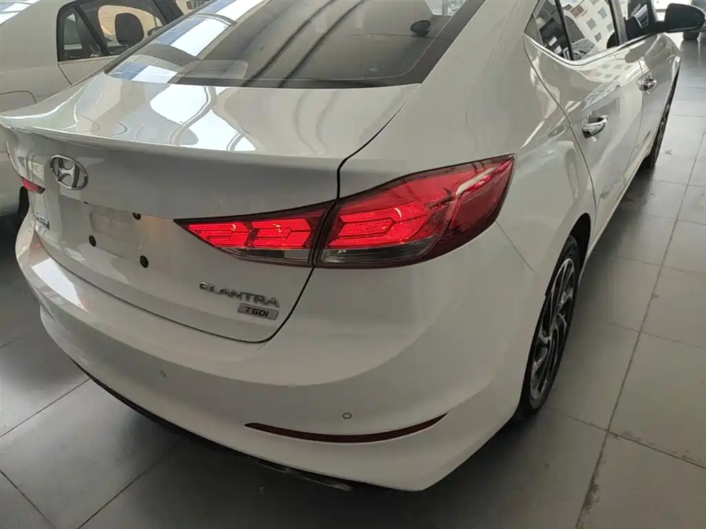 Hyundai Elantra 2019 1.4T Dual-clutch XuanDong·Vitality Type фото 8