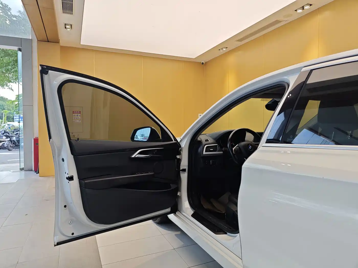صورة 7 - BMW 1 Series