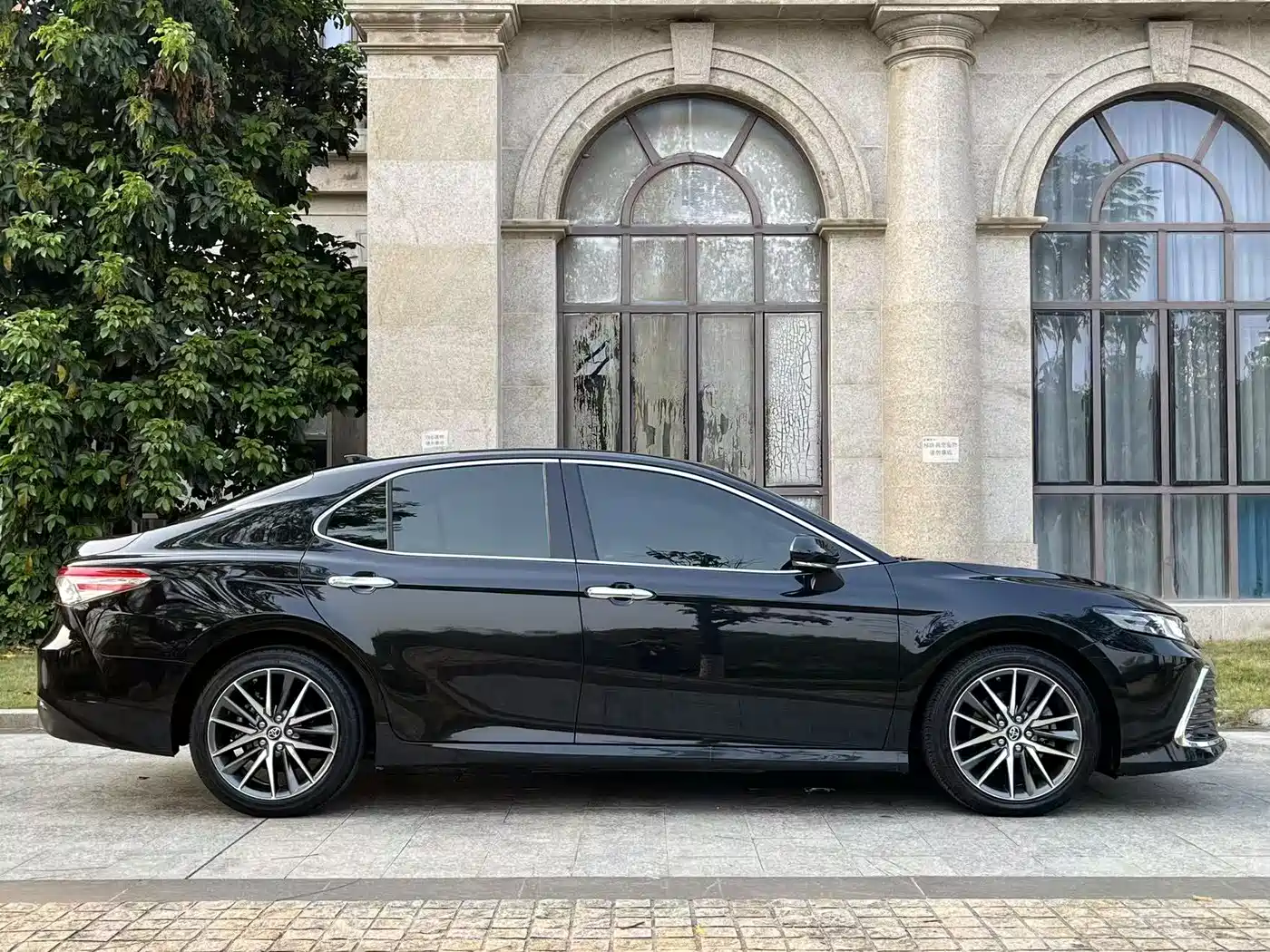 Toyota Camry 2021 2.5G Luxury Edition фото 5