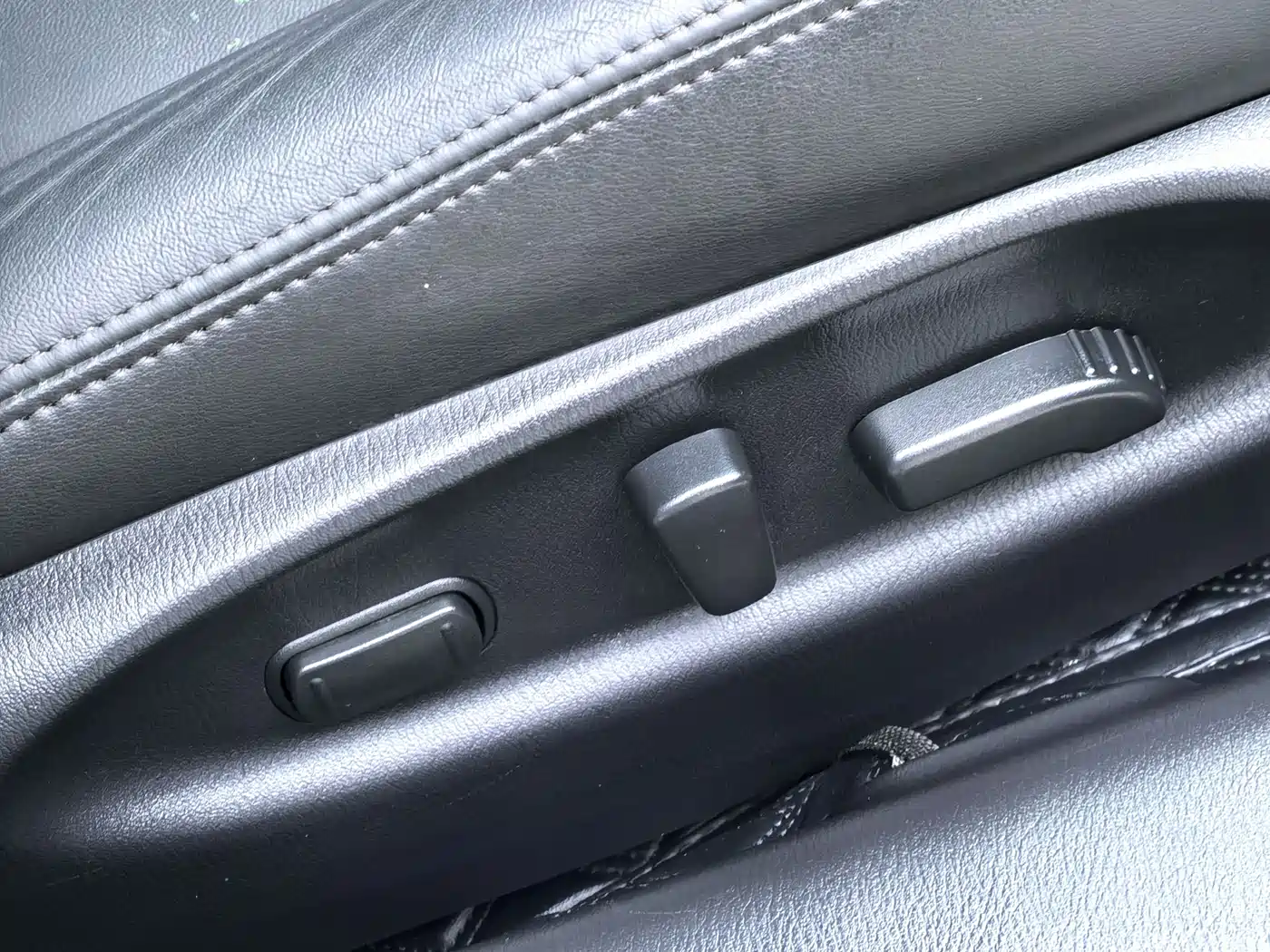 Infiniti Q70 2015 Q70L 2.5L Enjoyment Edition фото 35