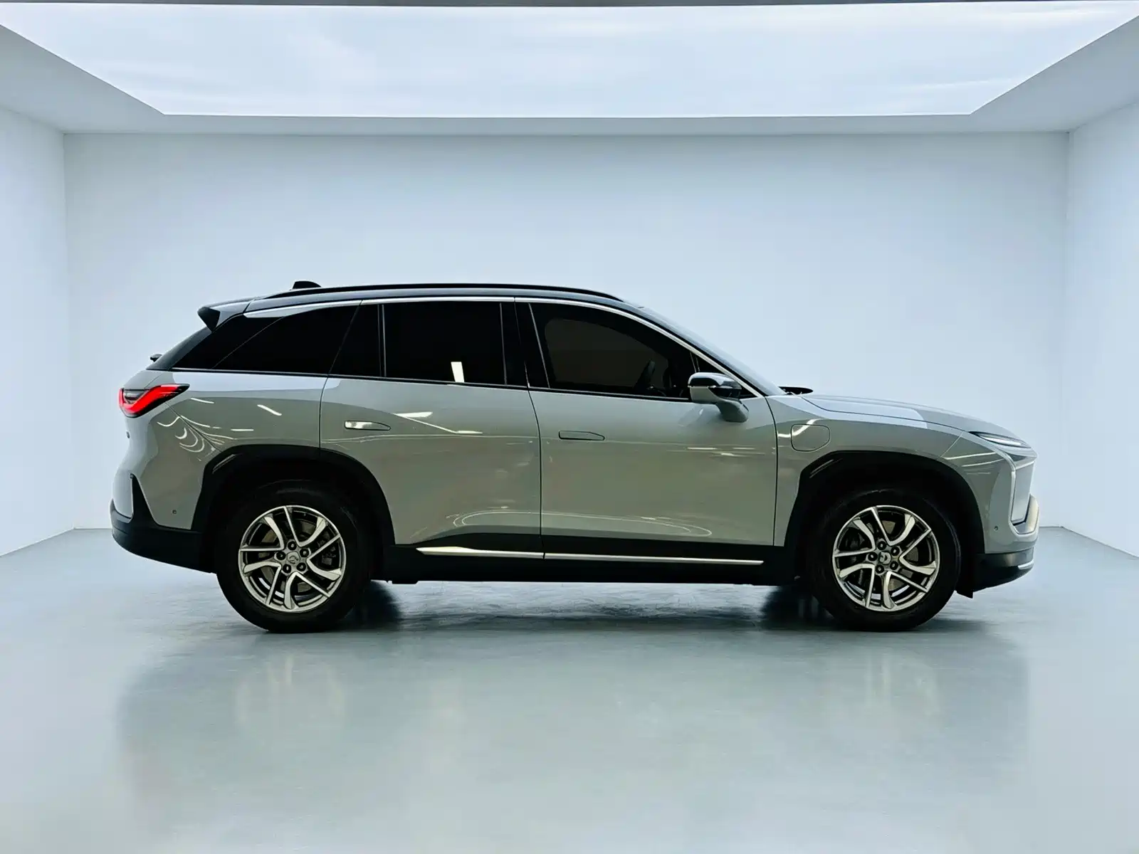 Фото 10 - NIO ES6