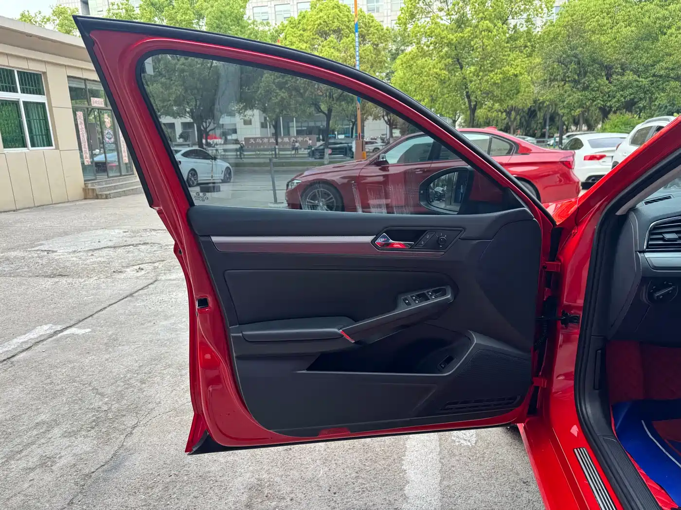 Volkswagen Lamando 2021 280TSI DSG Comfort Edition фото 7