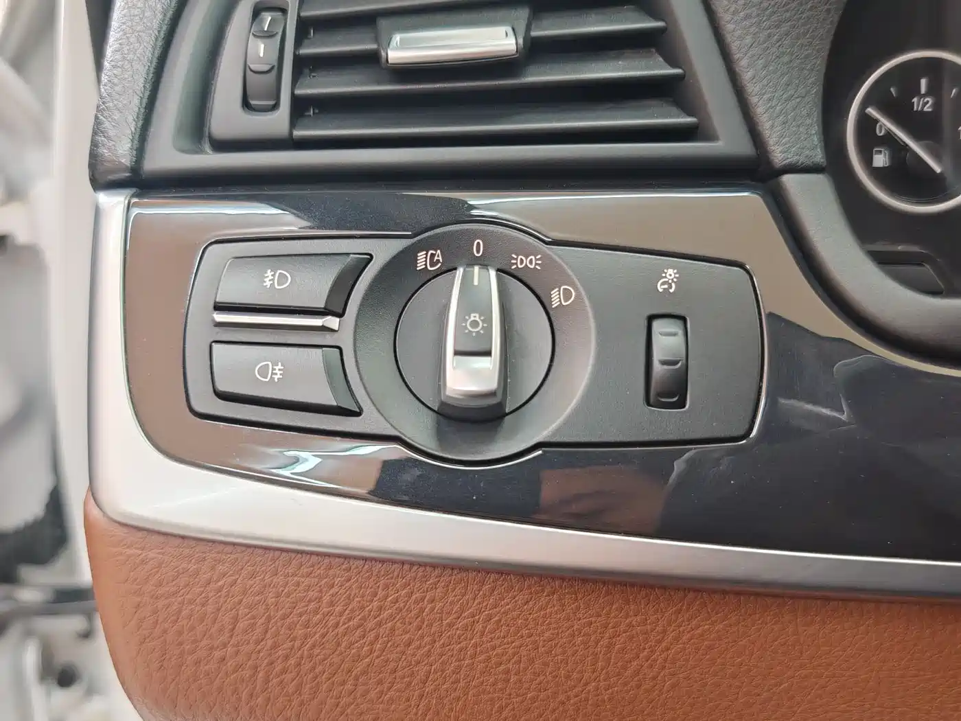 BMW 5 Series 2017 520Li Classic Edition фото 11