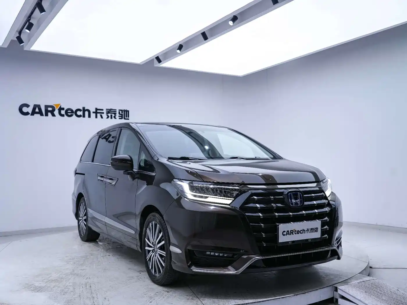 Honda Elysion 2023 2022 2.0L e:HEV Luxury