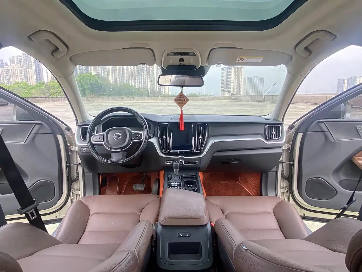 Фото 6 - Volvo XC60