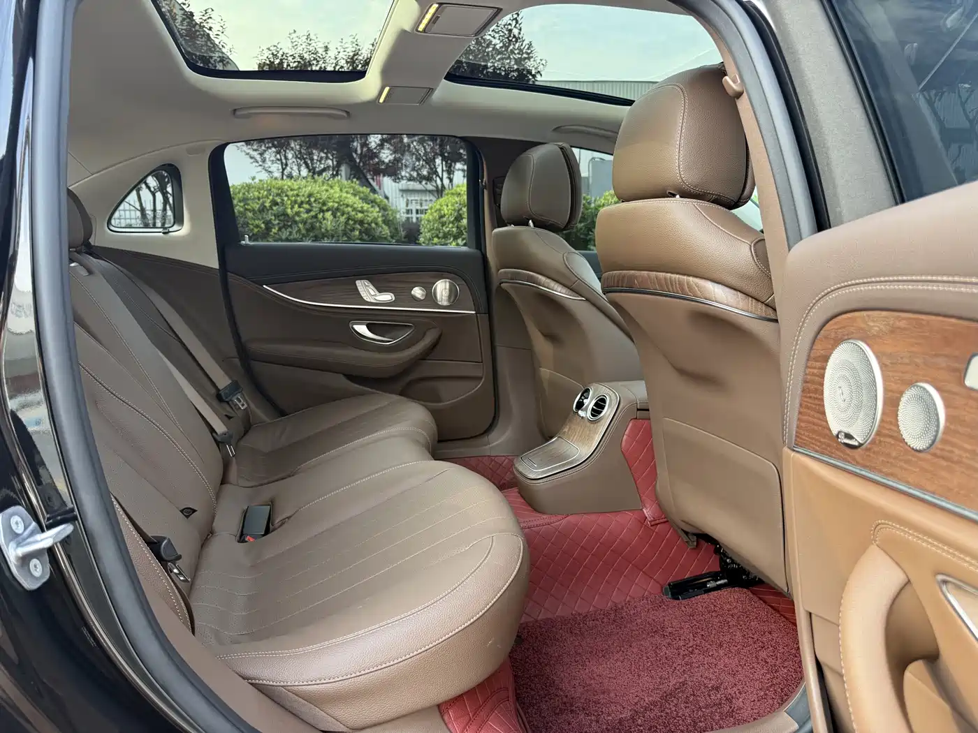 Mercedes-Benz E-Class 2022 Facelift III E 300 L Luxury фото 9