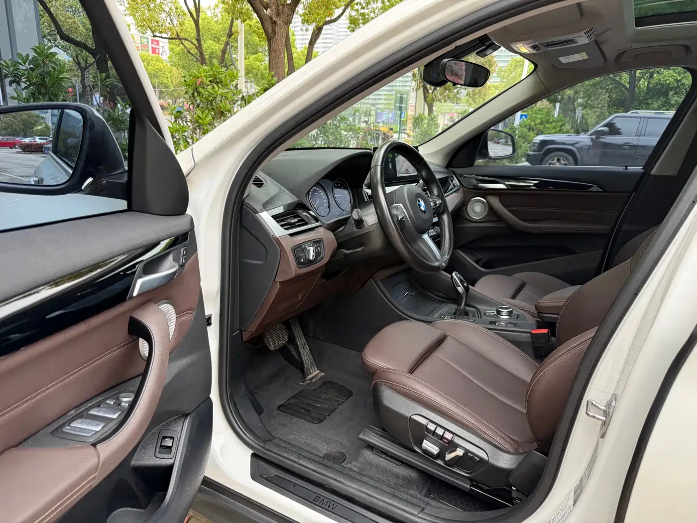 BMW X1 2022 sDrive25Li Leading фото 6