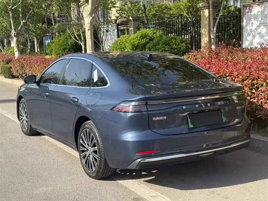 Geely Galaxy Galaxy A7 2025 EM-i фото 25