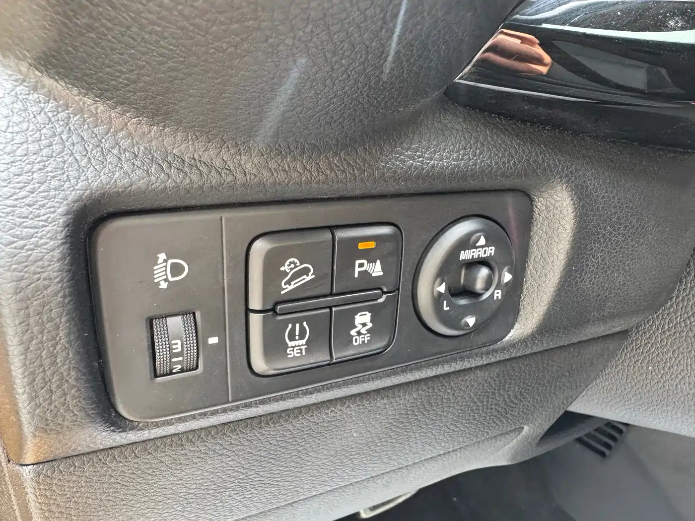 Kia KX1 2021 1.4L CVT Sunroof Version фото 12