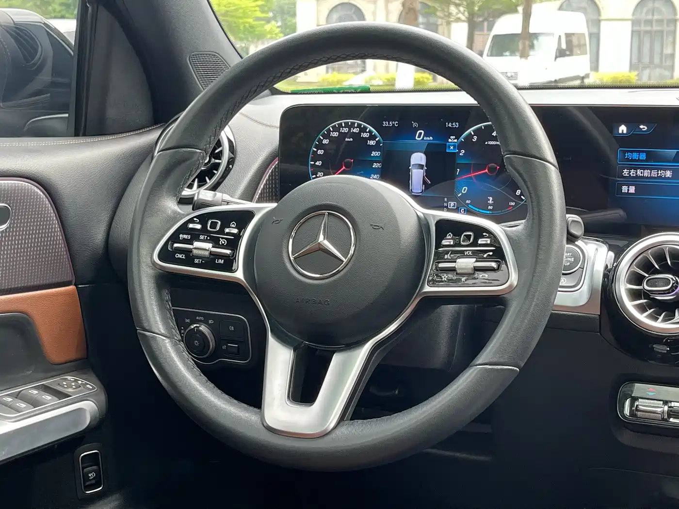 Mercedes-Benz GLB 2023 GLB 220 Style фото 21