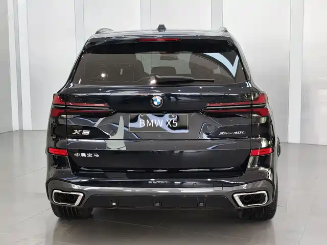 BMW X5 2023 xDrive 40Li M Sport Package — фото 4