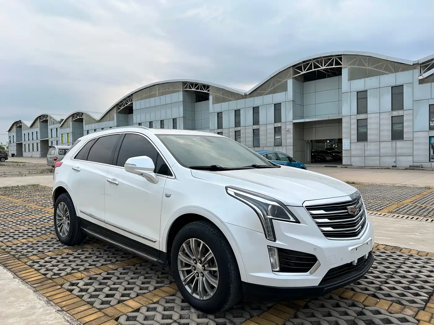 Cadillac XT5 2016 25T Luxury Model фото 2