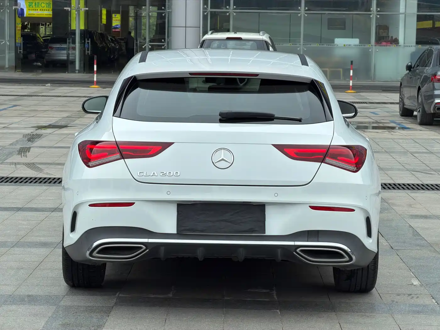 MERCEDES-BENZ CLA