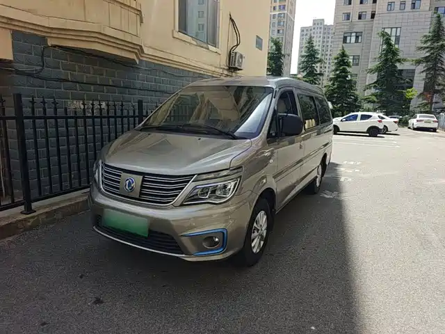  Dongfeng Fengxing Lingzhi New Energy 2020 Comfort 7-Seater