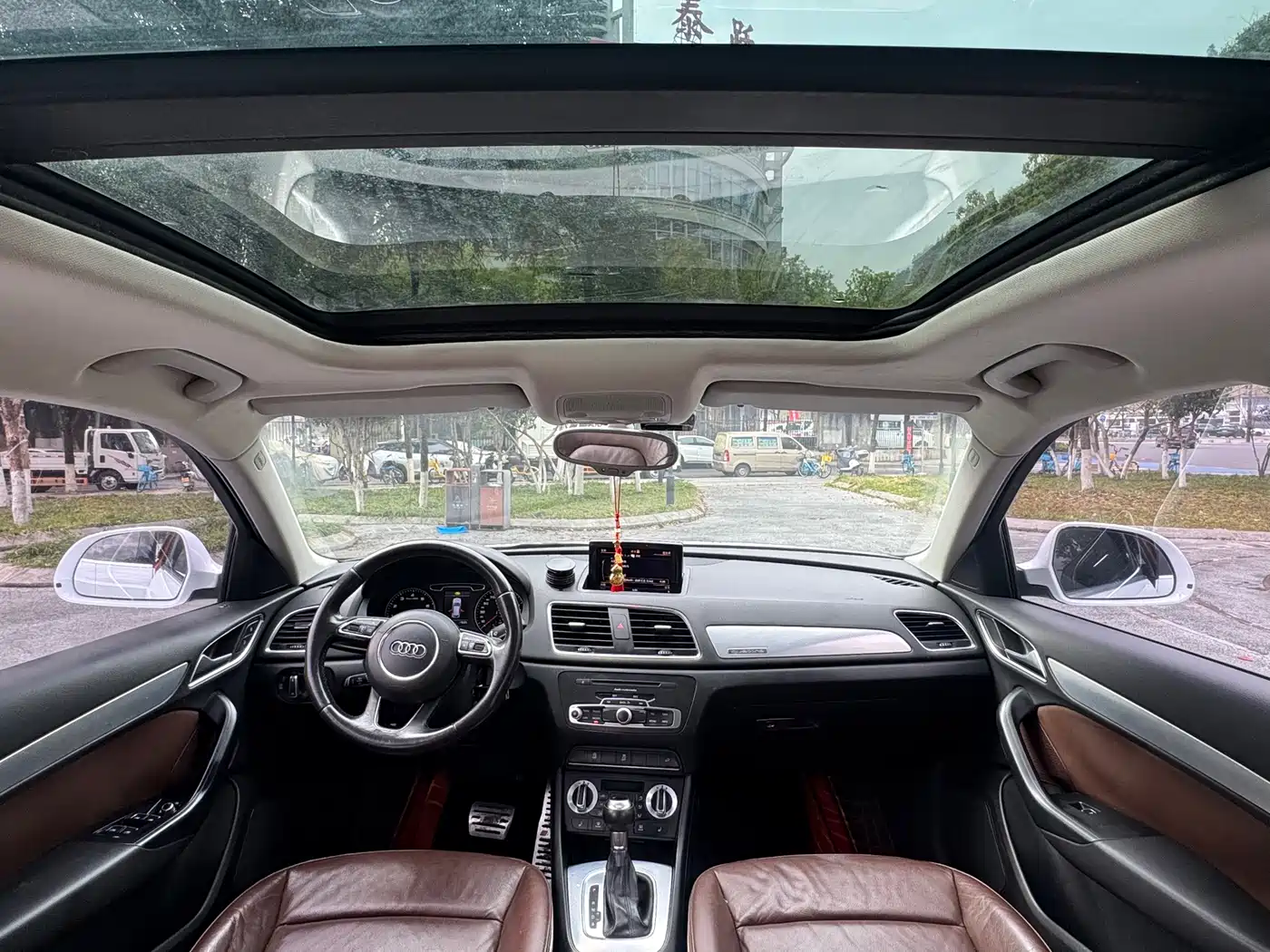 Audi Q3 2013 40 TFSI quattro Luxury Model фото 9