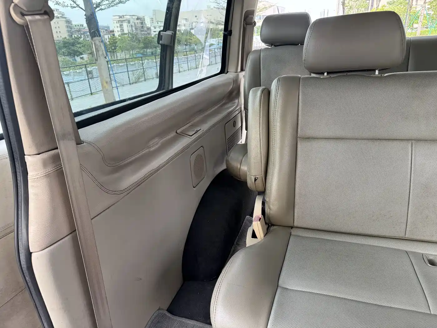 Jinbei Grace 2010 2010 2.4L-3rd Gen Prestige Standard 9-seater 4RB2