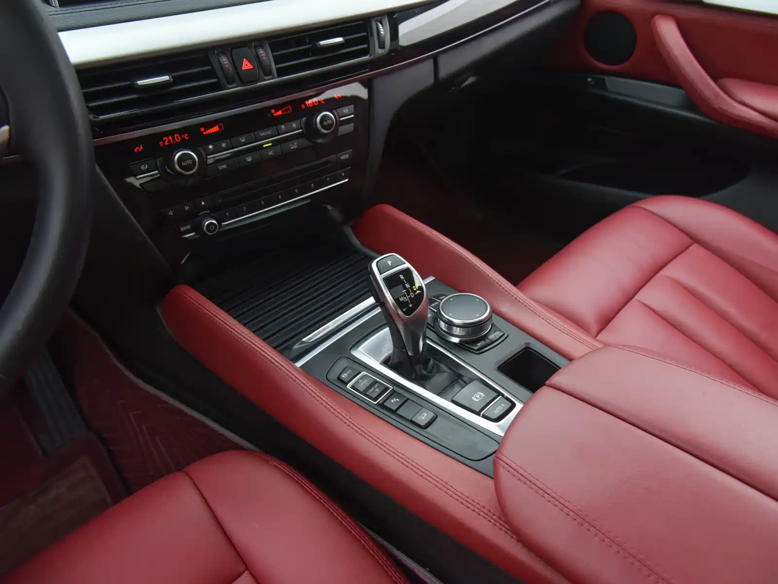 Photo 11 - BMW X6