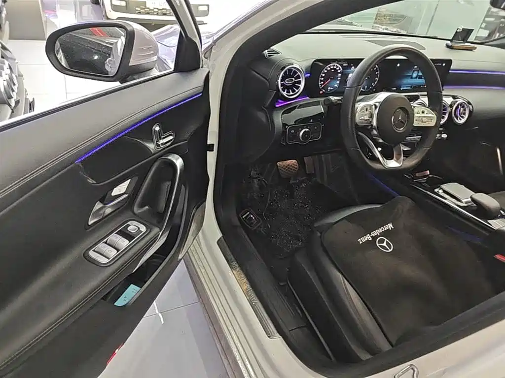 Mercedes-Benz A-Class 2022 Facelift A 200 L Sport Sedan Fashion Style фото 16