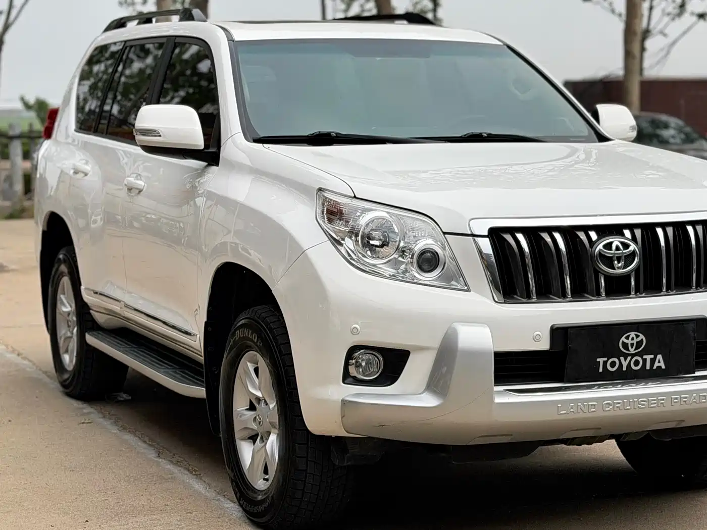 Toyota Prado 2010 4.0L Automatic TX-L NAVI фото 4