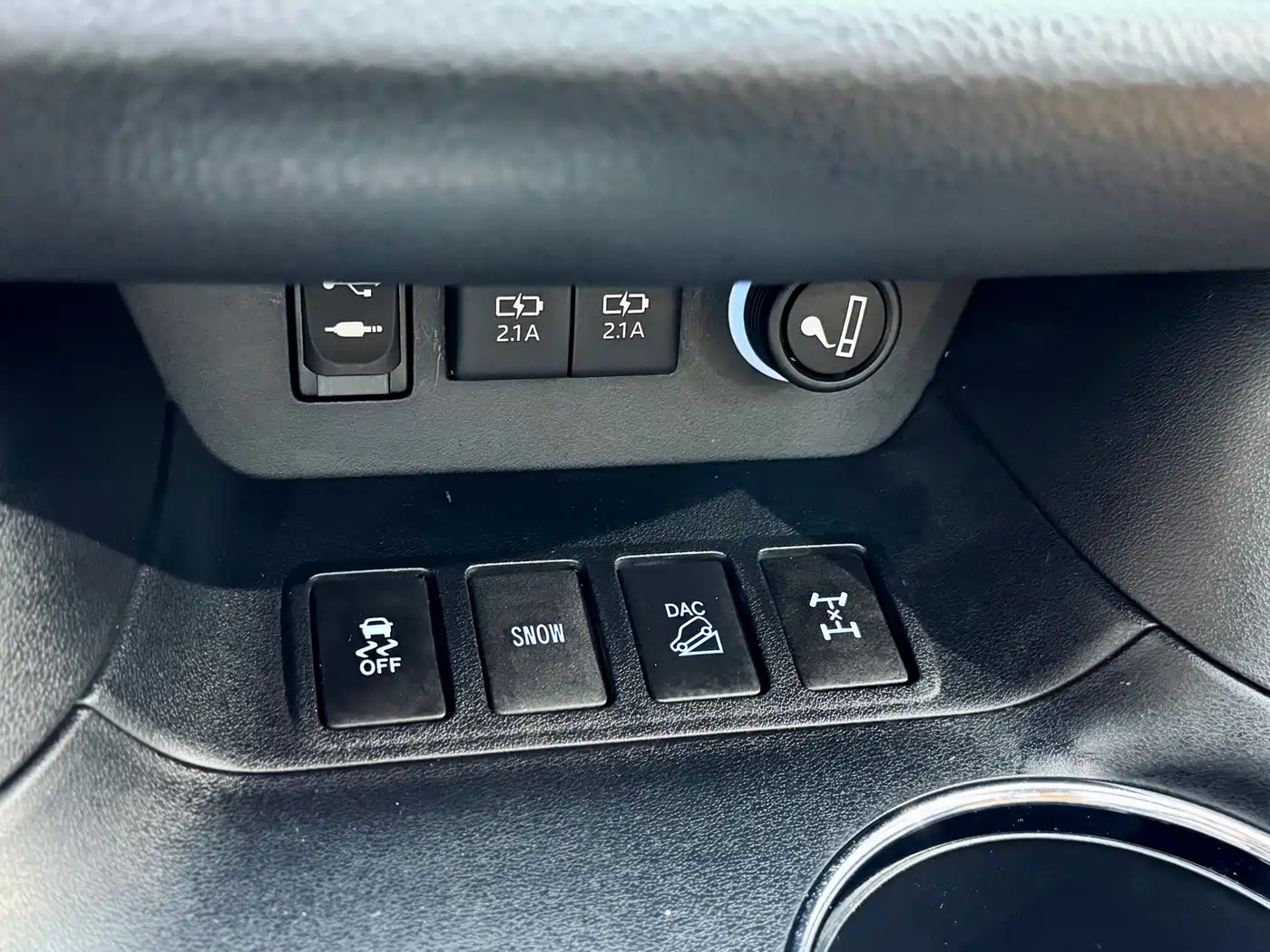 Toyota Highlander 2018 Model 2.0T 4WD Knight Edition 7-Seater China VI фото 23