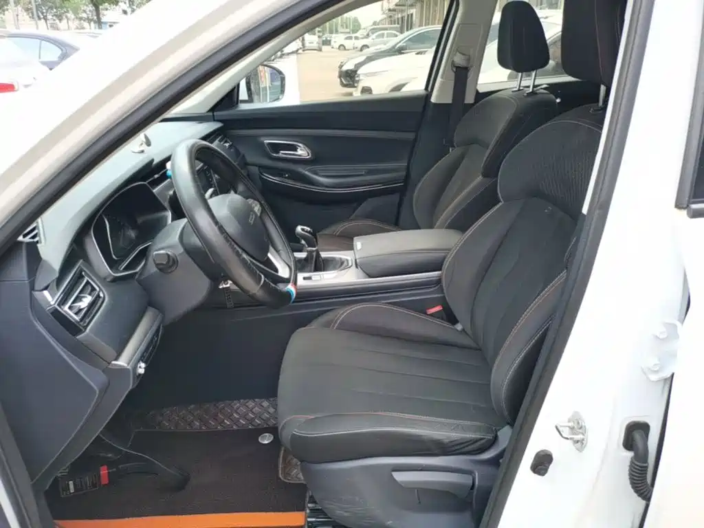 Фото 15 - Changan Oshan X7