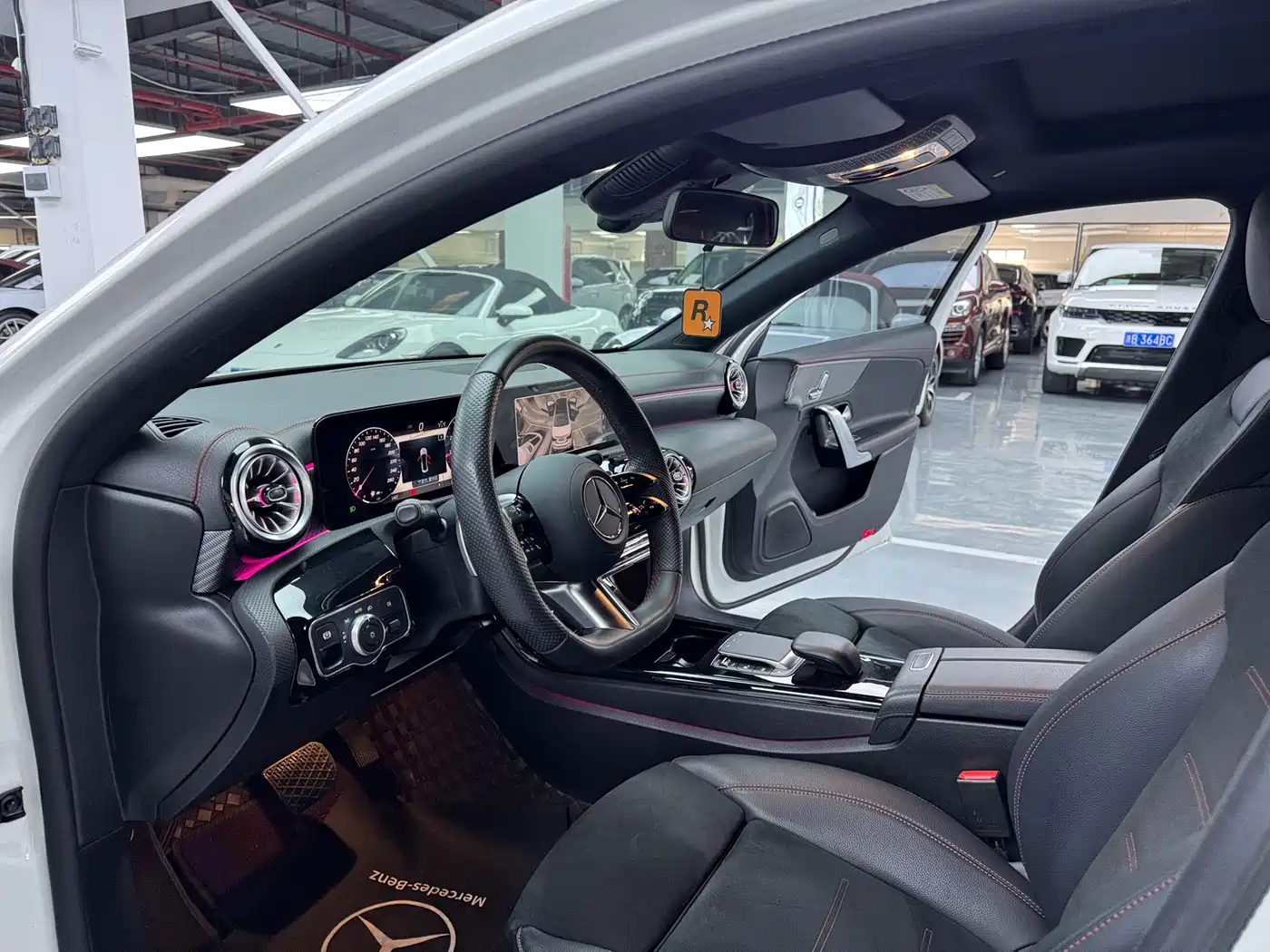 Mercedes-Benz A-Class 2023 A 200 L Fashion фото 5