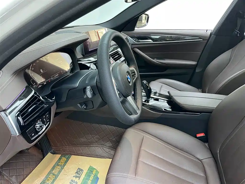 BMW 5 Series 2020 525Li M Sport Package фото 14
