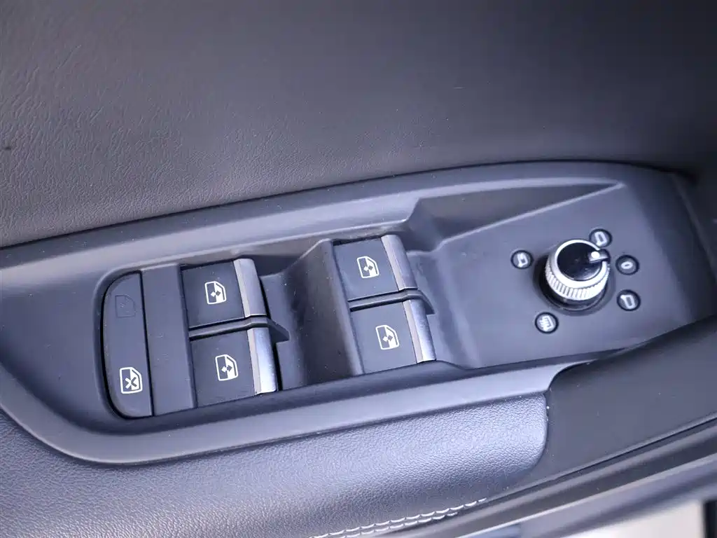 Audi Q5L 2021 40 TFSI Fashion Elegance фото 17