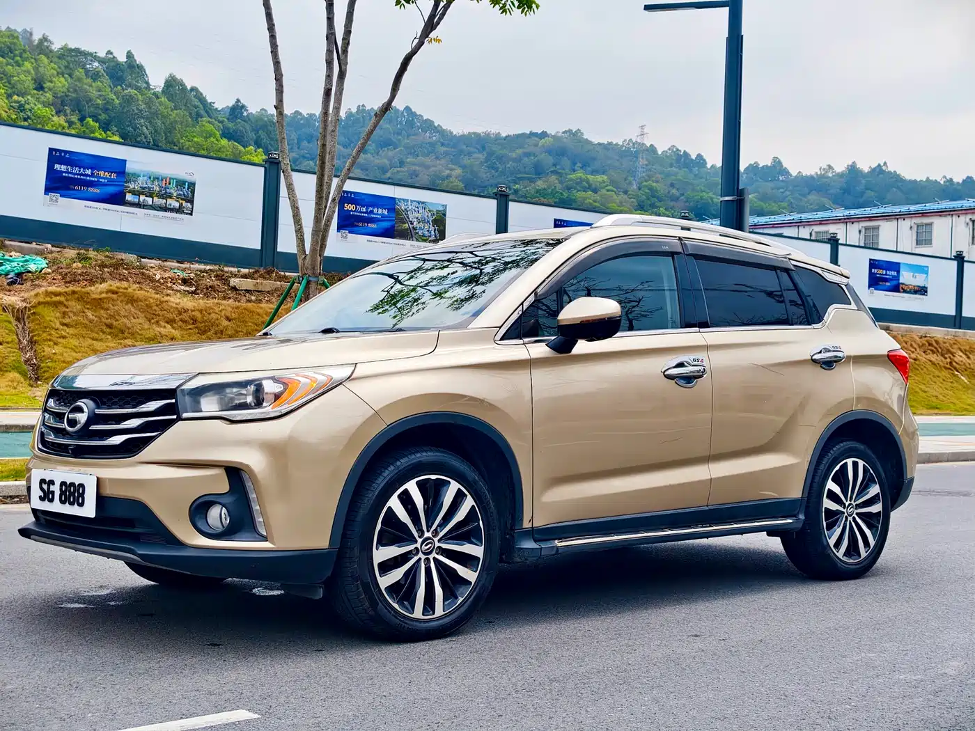 GAC Trumpchi Trumpchi GS4 2017 235T Automatic 2WD Luxury Smart Connected Edition