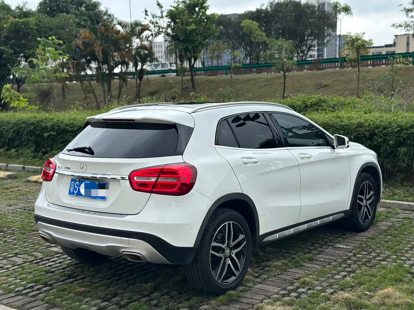 Mercedes-Benz GLA 2016 GLA 200 Fashion фото 6