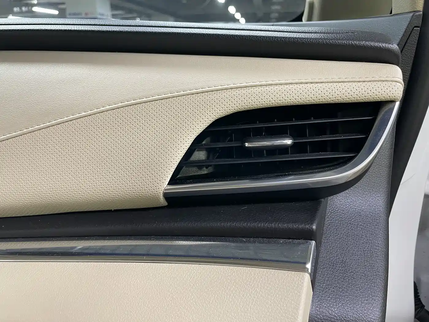 Buick GL8 2023 Land Business Class 652T Luxury фото 26