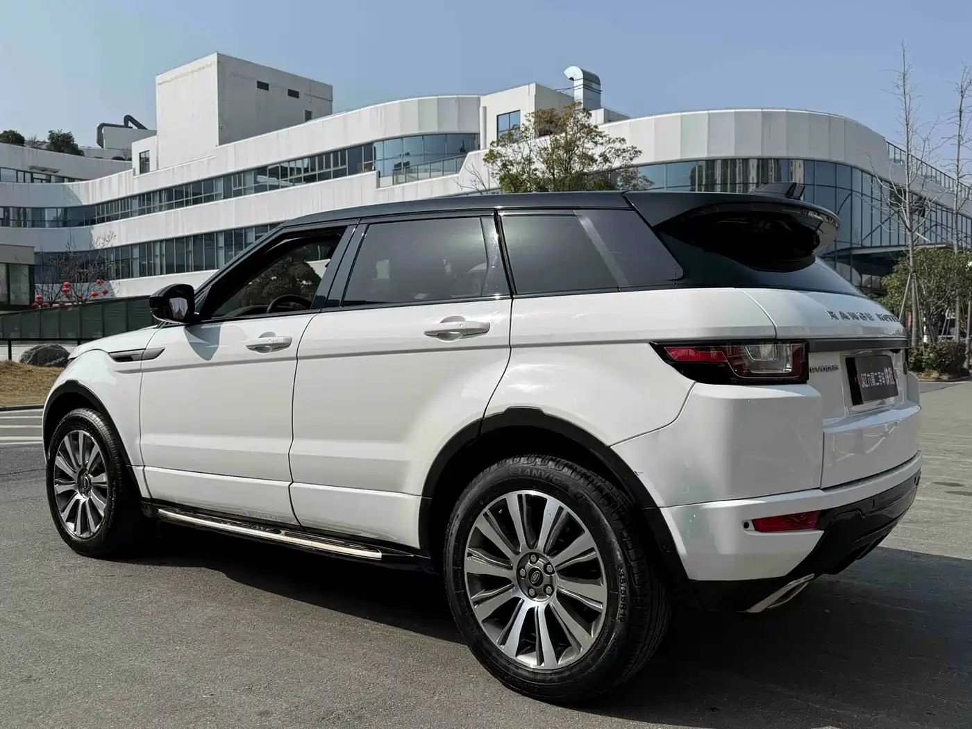 Land Rover Range Rover Evoque 2018 240PS SE Smart Edition фото 14