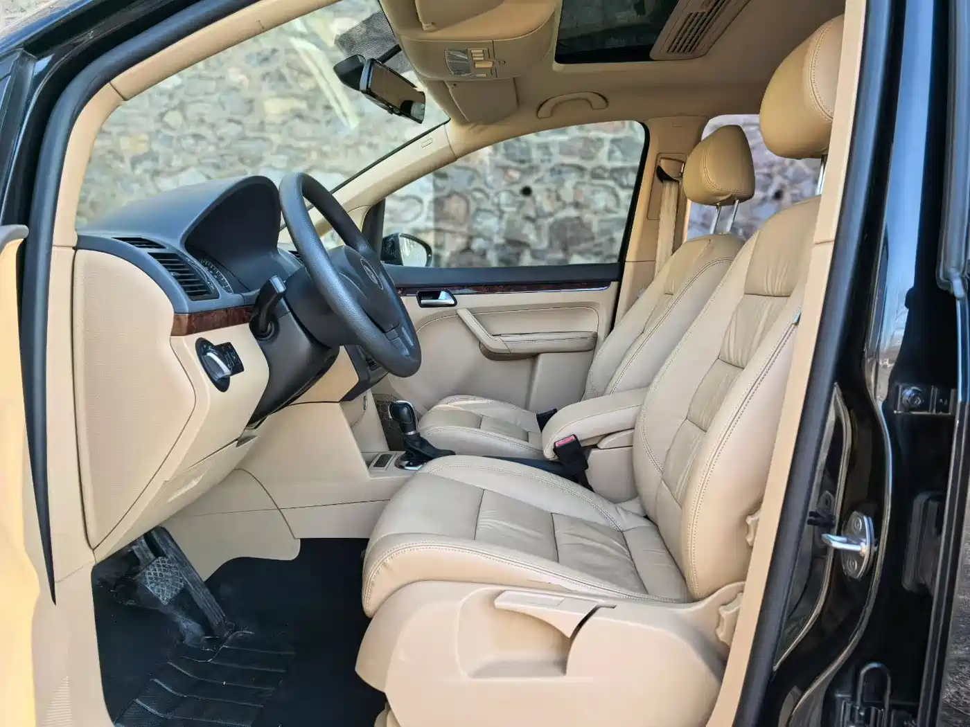 Volkswagen Touran 2013 1.4T DSG Comfort 5-seater фото 7
