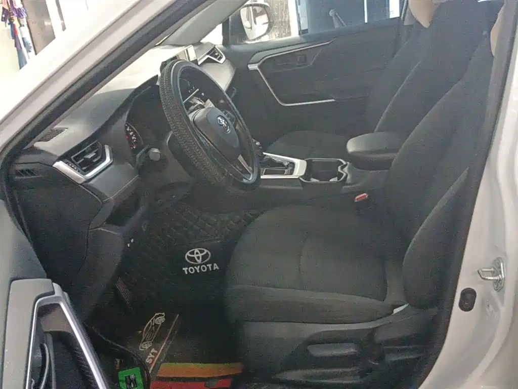Toyota RAV4 Rongfang 2024 2.0L CVT FWD Urban Edition фото 15