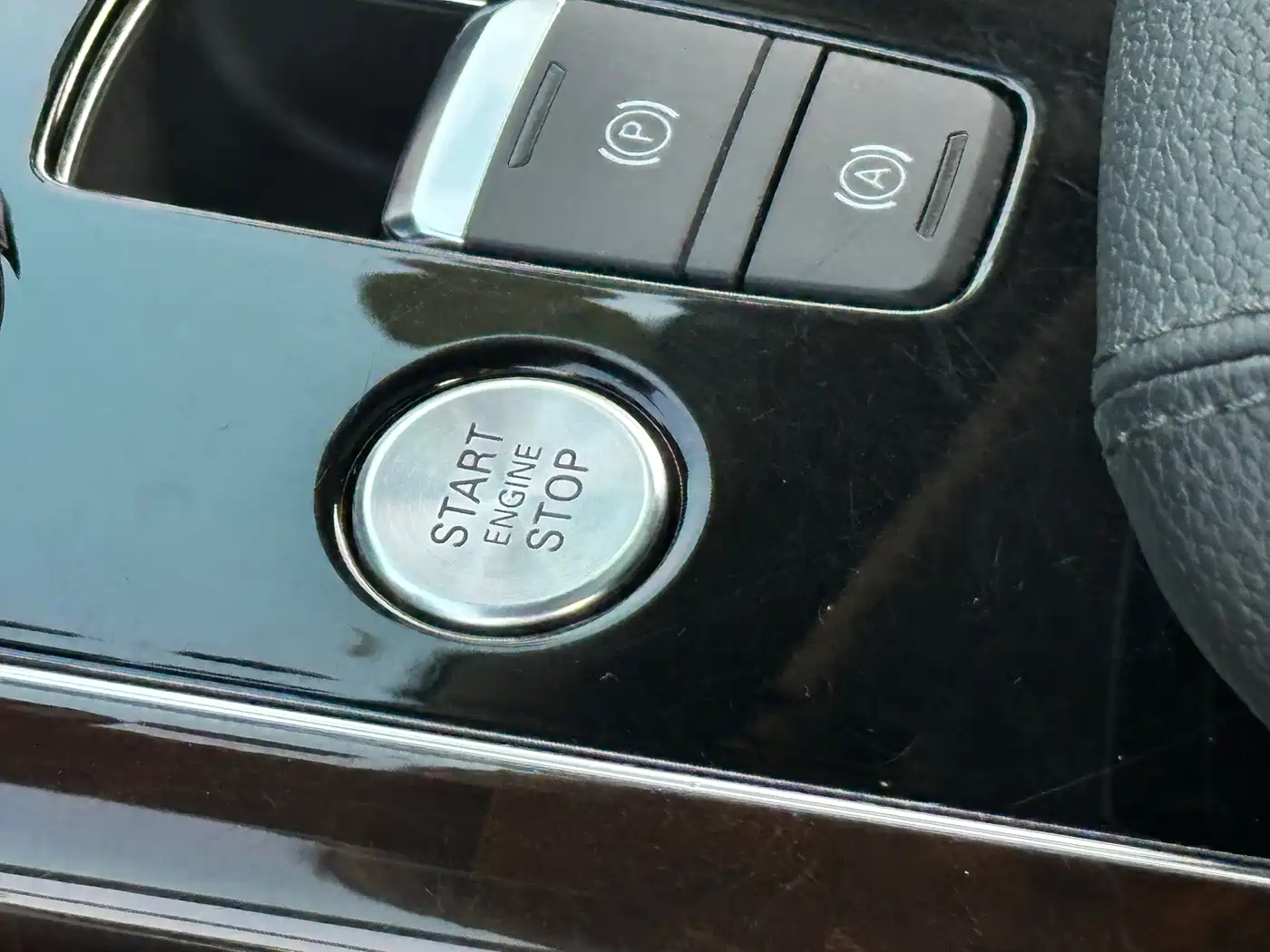 Audi A8 2013 A8L 45 TFSI quattro Comfort фото 26