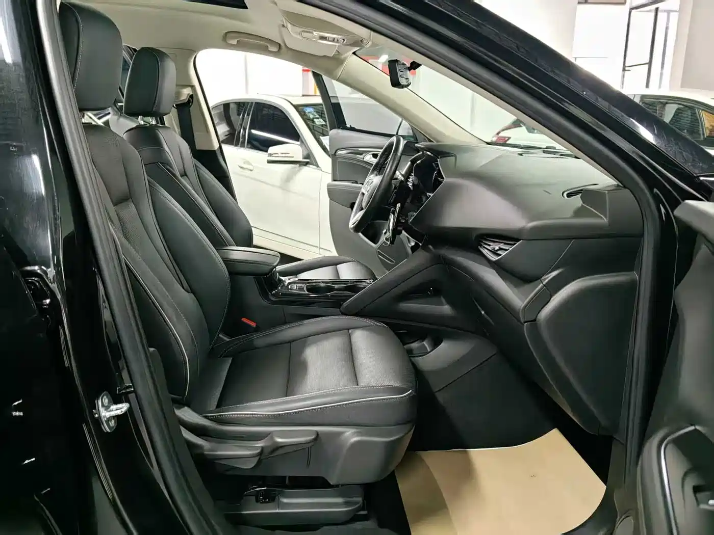 Buick Envision Plus 2021 Envision Plus 652T 5-seater Luxury фото 12