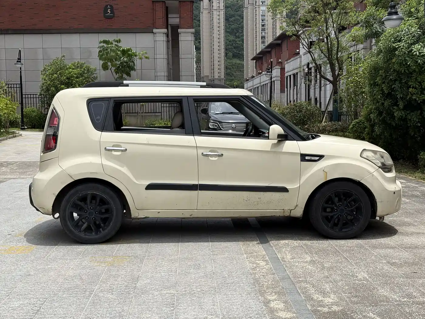 Kia Soul 2010 1.6L AT Premium фото 4
