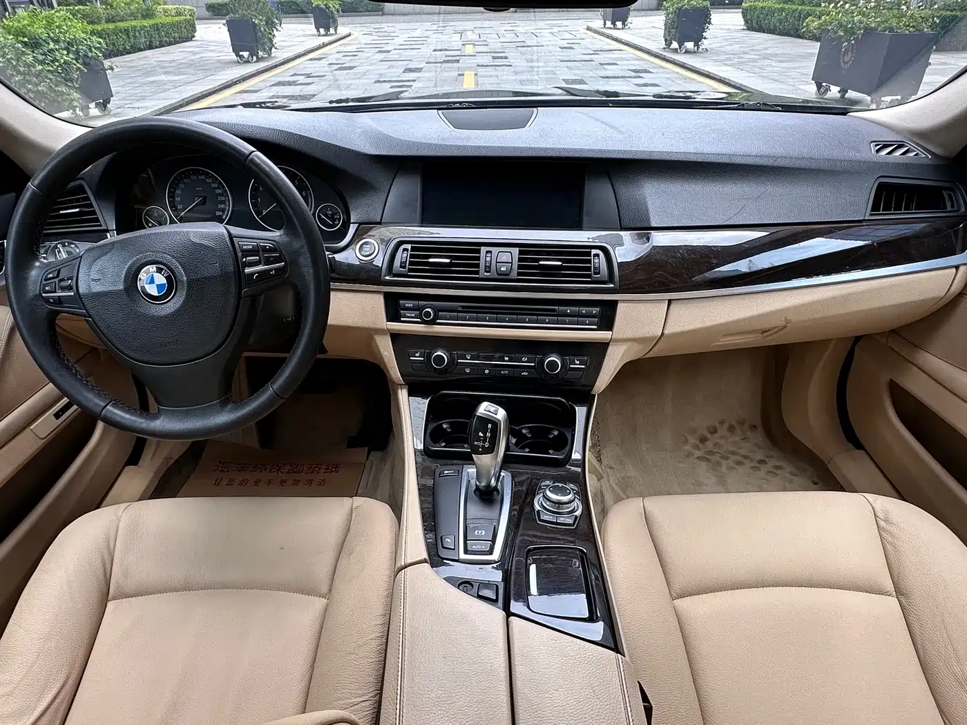 BMW 5 Series 2012 523Li Leadership фото 9