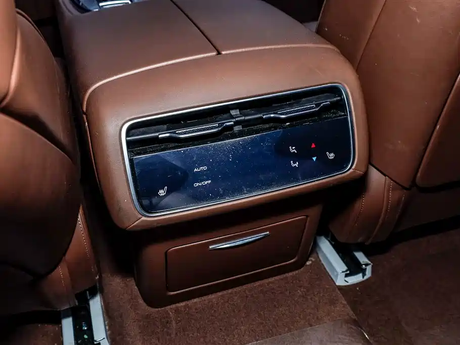 TANK TANK 700 NEW ENERGY