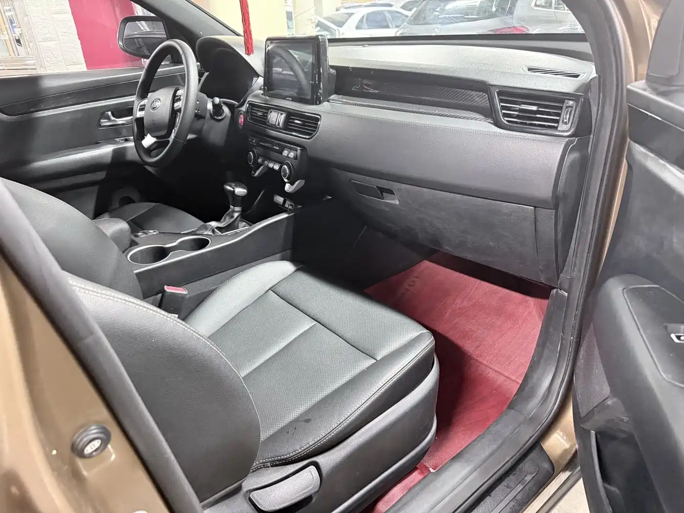 Kia KX7 2017 2.0T Automatic 4WD DLX 7-Seater фото 7