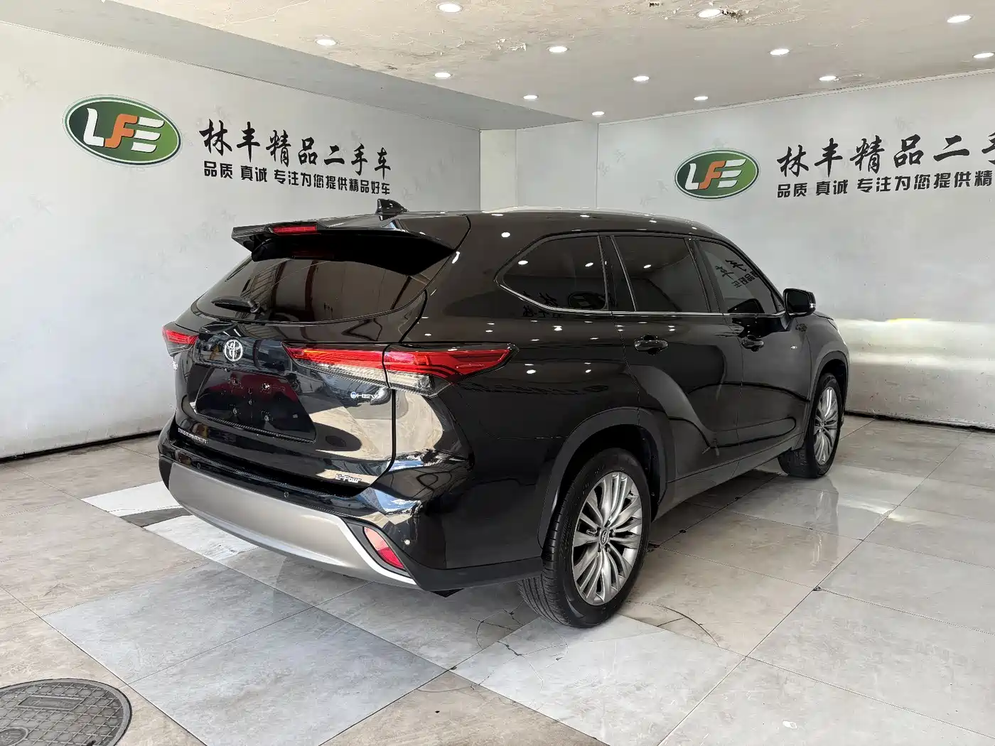 Toyota Highlander 2024 2024 2.5L Smart Hybrid 4WD Premium 7-seater