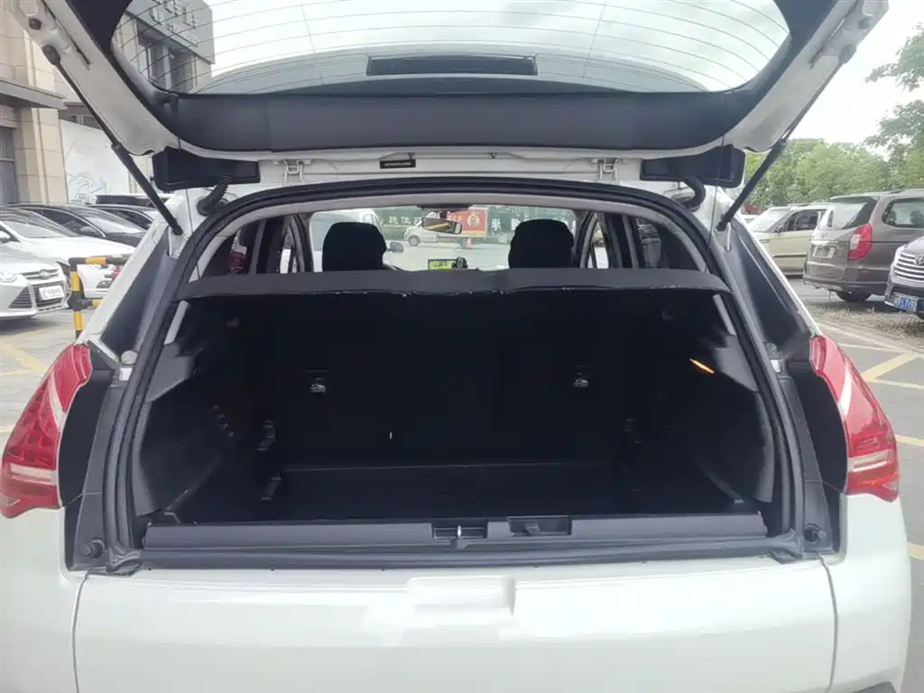 Peugeot 3008 2015 1.6THP Automatic Classic Edition фото 19