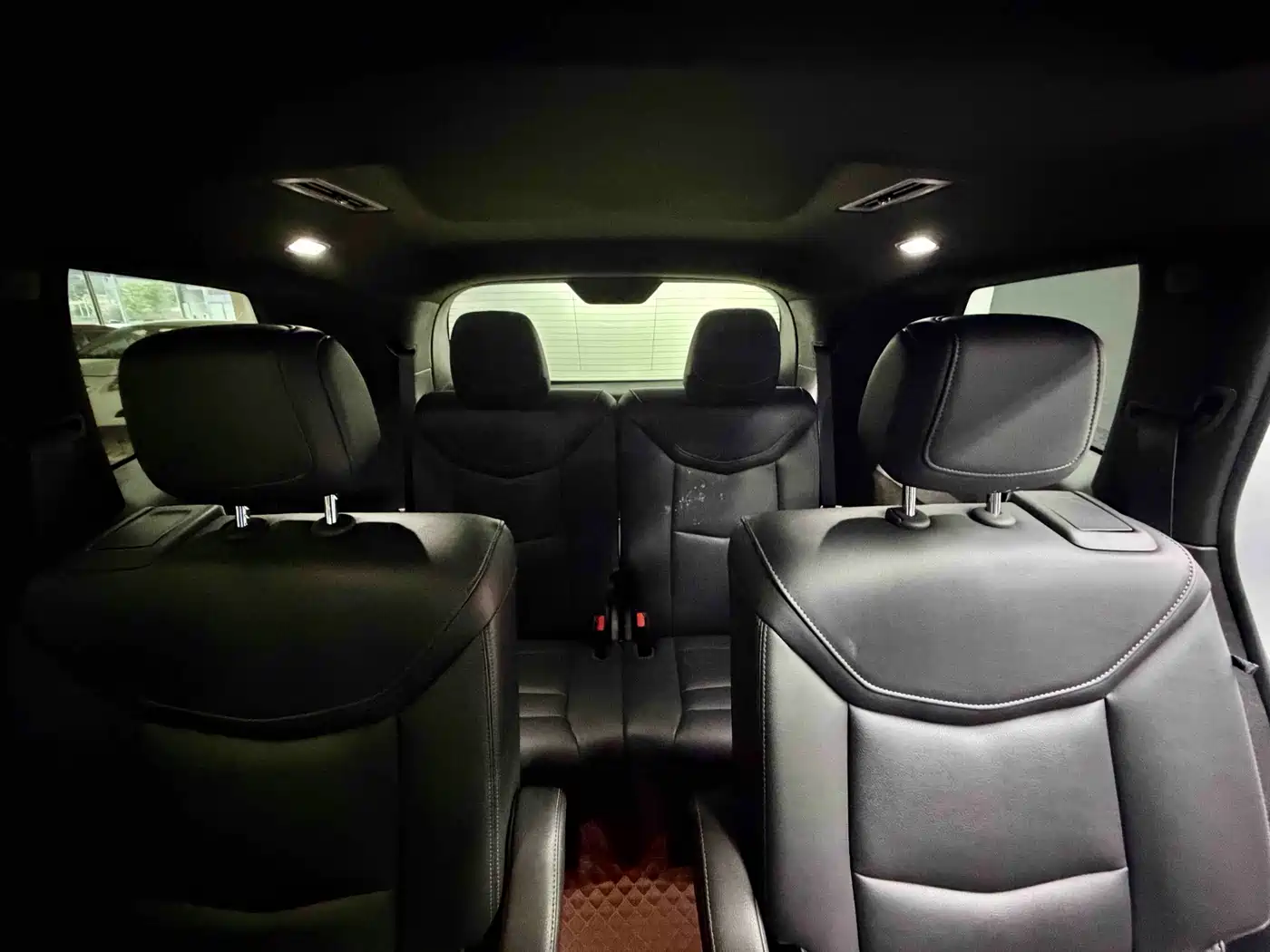 CADILLAC XT6