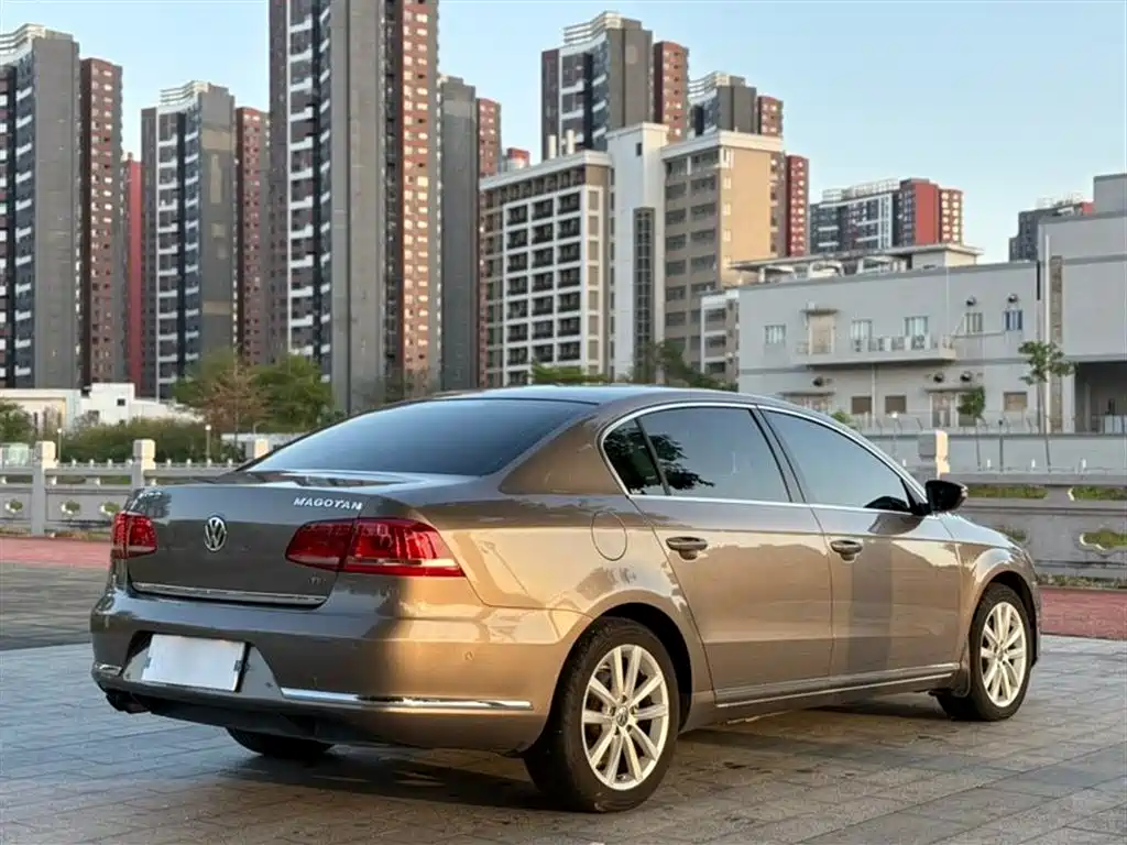Volkswagen Magotan 2013 1.8TSI Premium фото 9