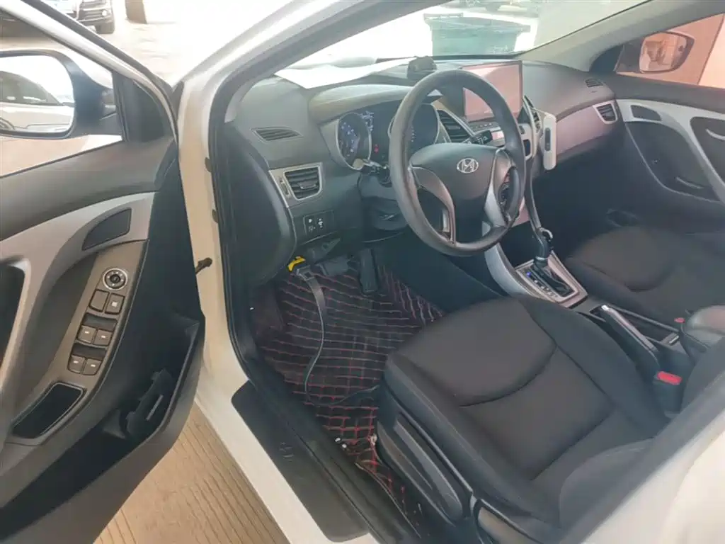 Hyundai Langdong 2016 1.6L Automatic Smart Edition фото 16