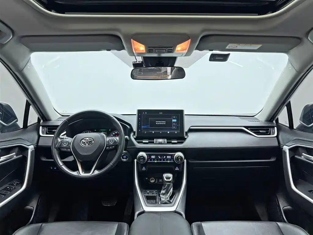 Toyota Wildlander 2022 2.0L CVT FWD Luxury PLUS Edition фото 20