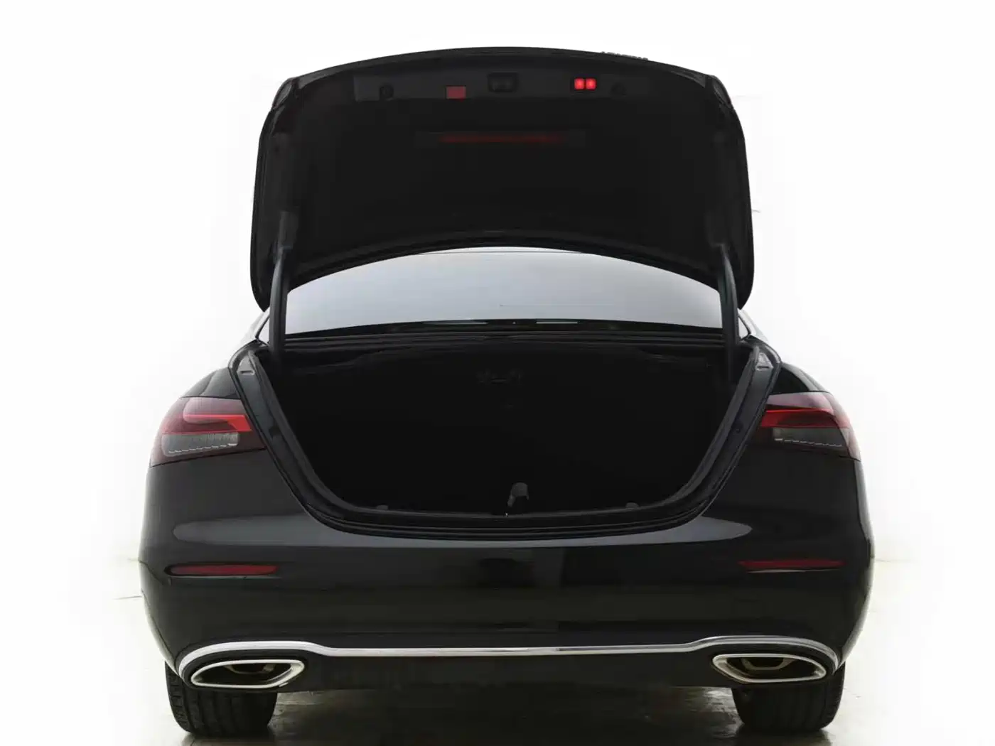 Mercedes-Benz E-Class 2022 Second Facelift E 300 L Luxury фото 15