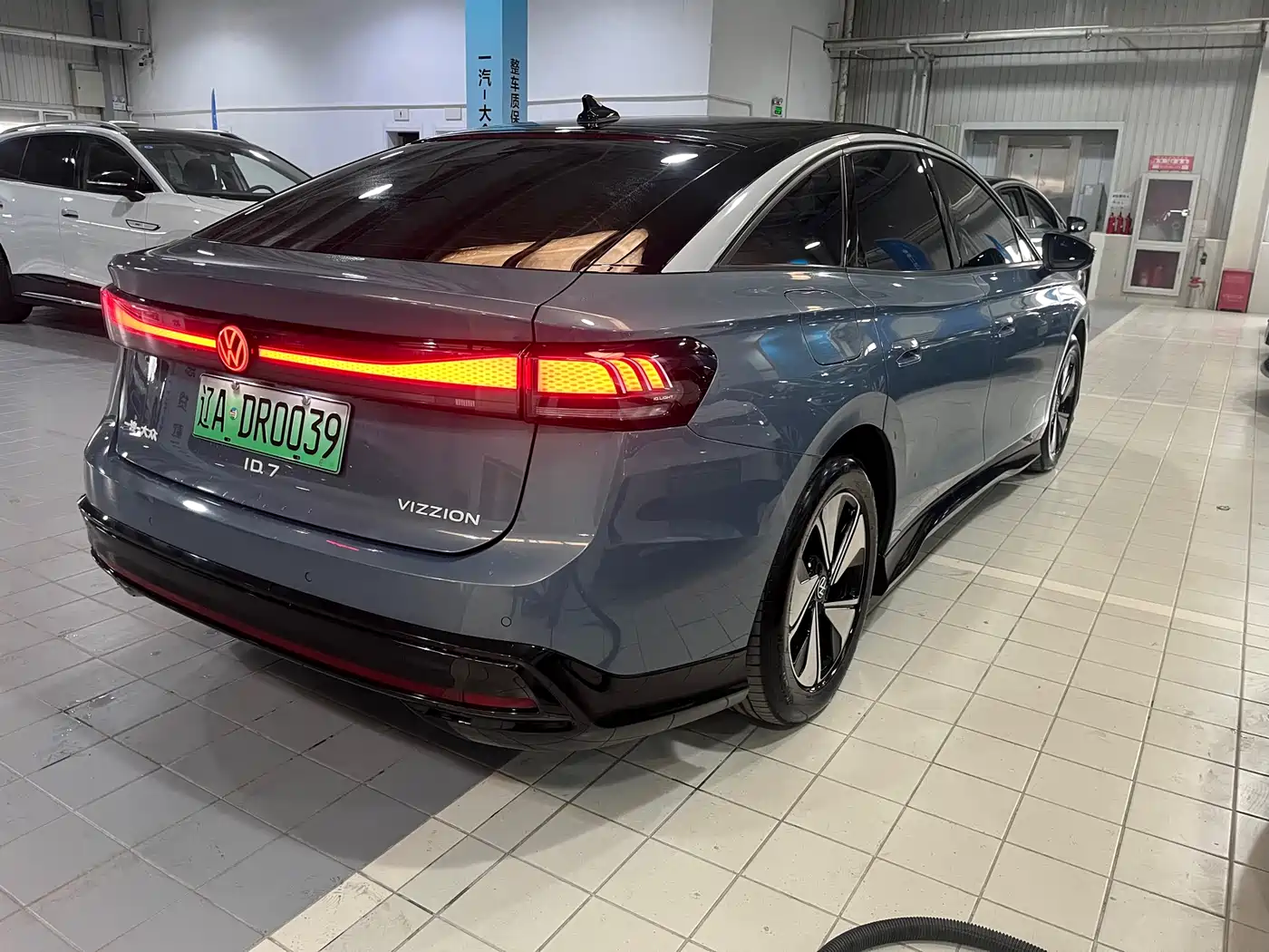 VOLKSWAGEN ID.7 VIZZION