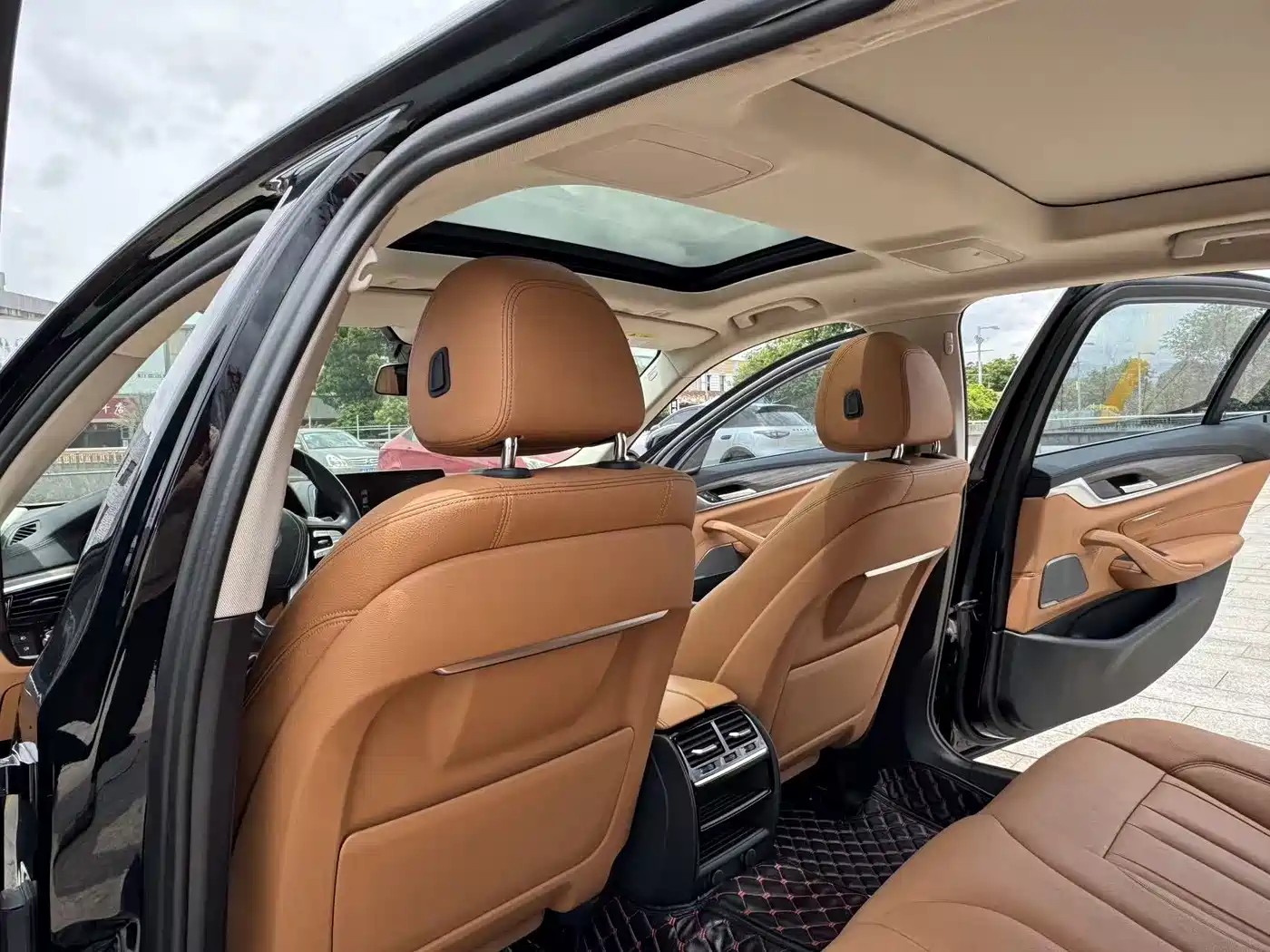 BMW 5 Series 2019 530Li Leading Luxury Package фото 18