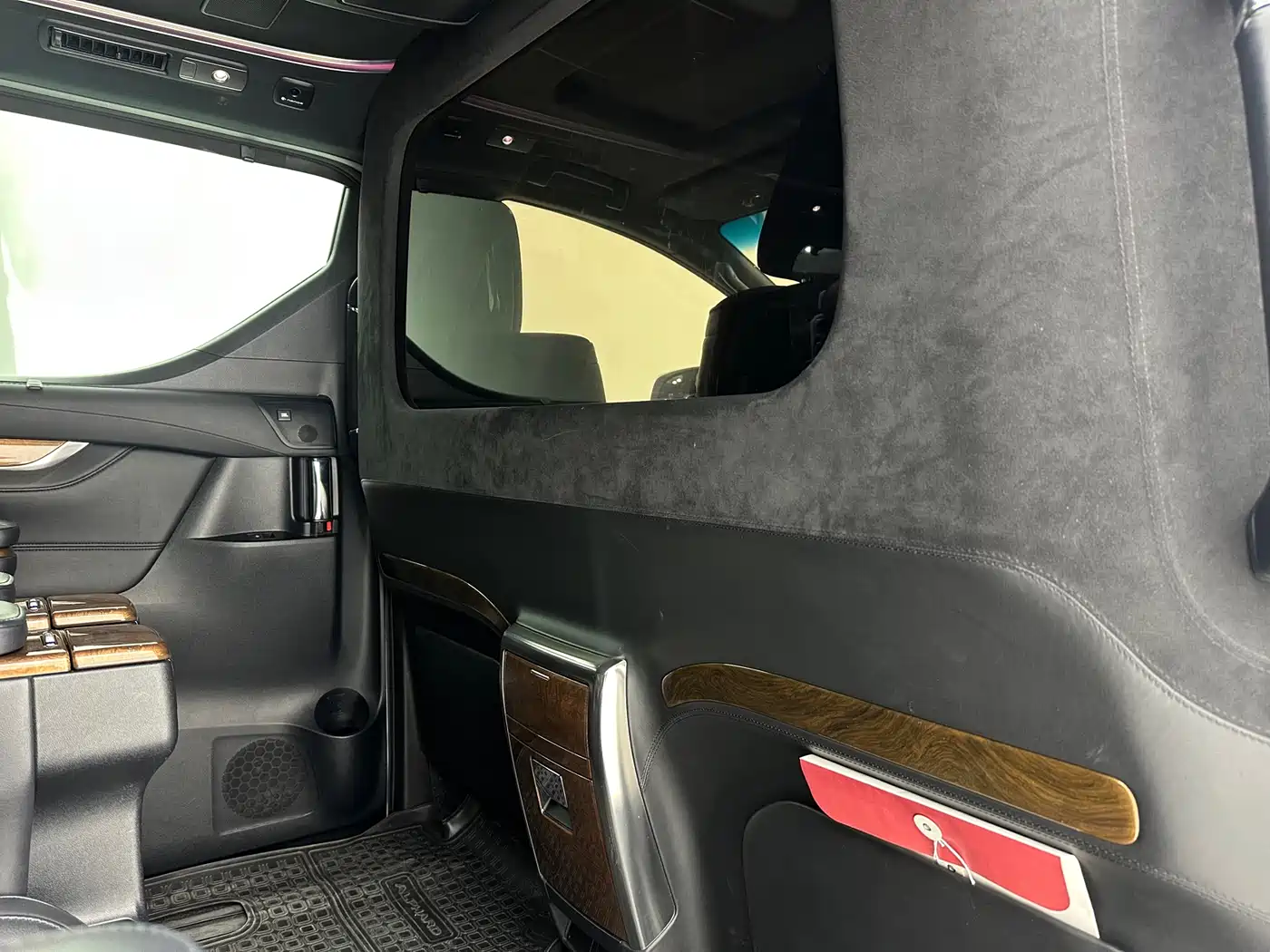 Toyota Alphard 2015 3.5L Premium Edition фото 13